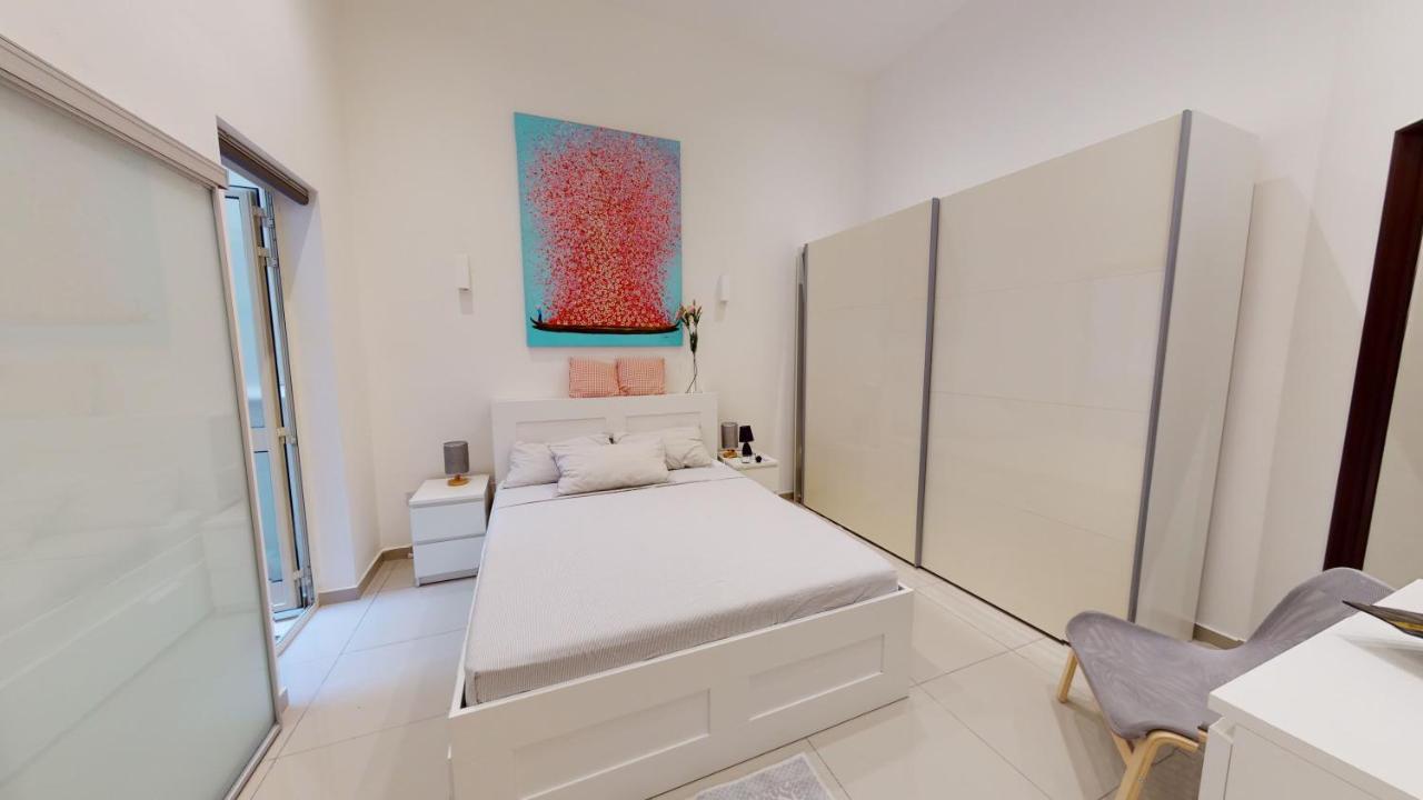 Spacious 3 Bedroom Maisonette Sliema