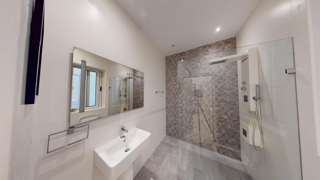 Apartment Spacious 3 Bedroom Maisonette