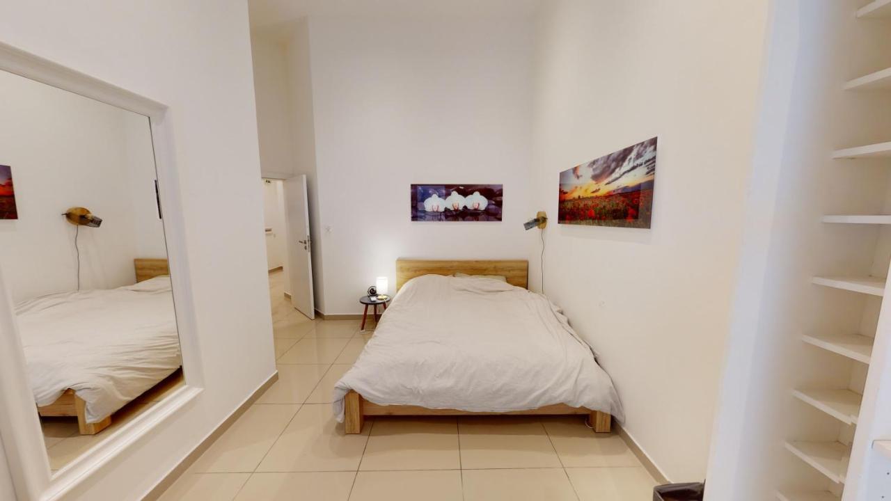 Spacious 3 Bedroom Maisonette