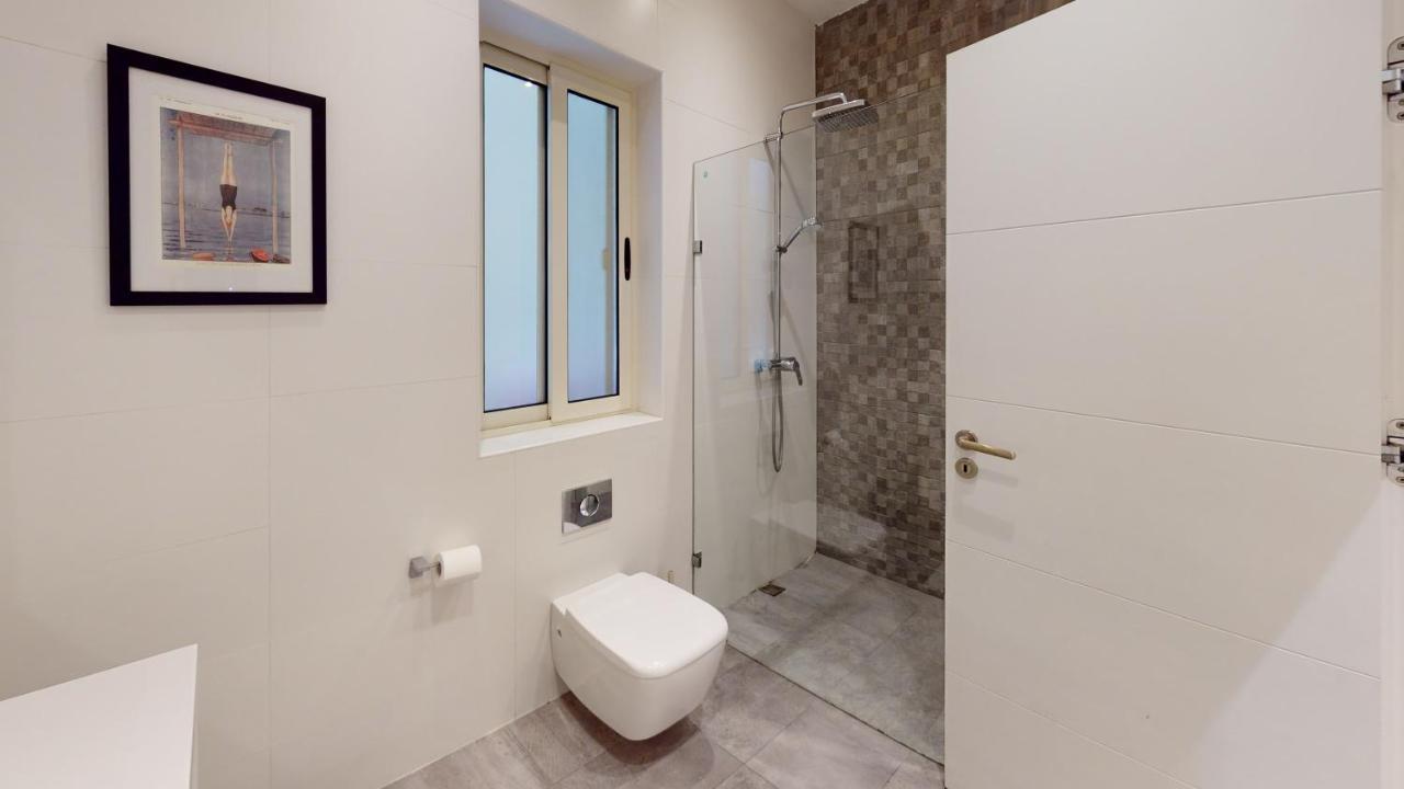 Spacious 3 Bedroom Maisonette Sliema