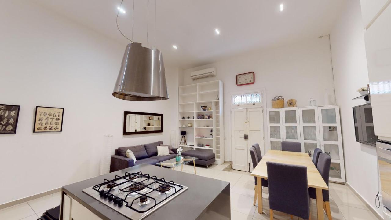 Apartment Spacious 3 Bedroom Maisonette